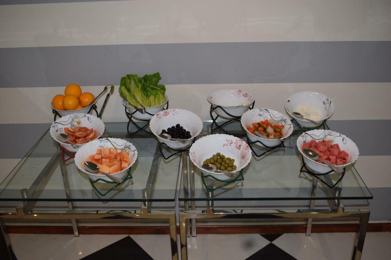 Aldar Hotel Szardża Zewnętrze zdjęcie